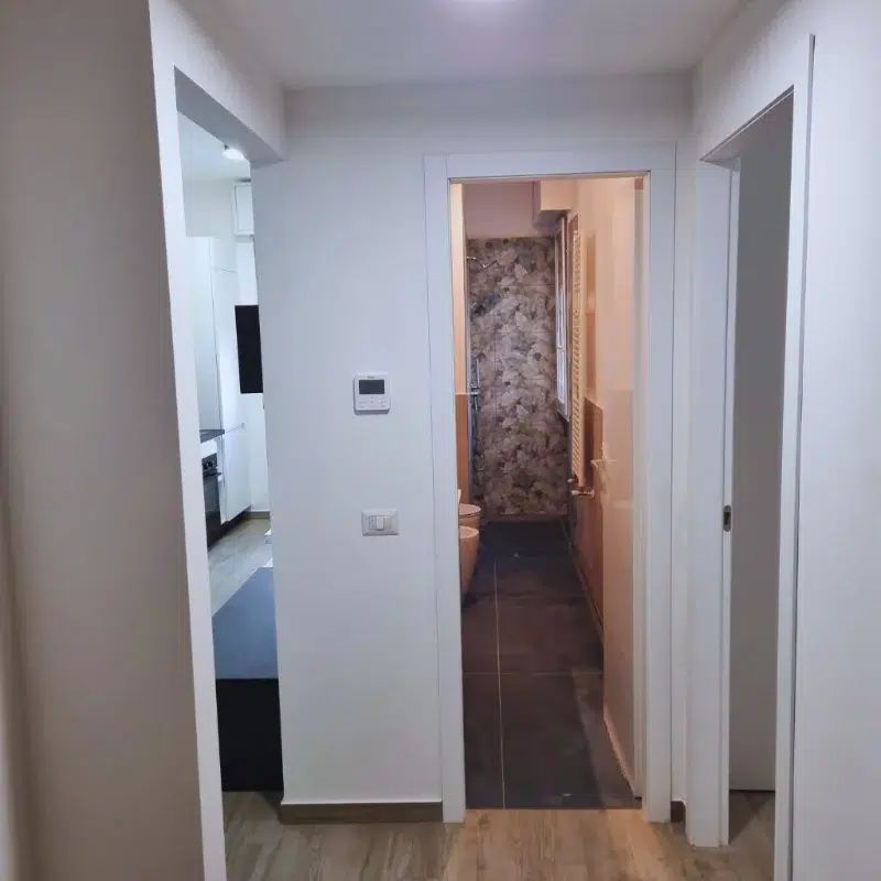 Bonus Ristrutturazioni 2025: Detrazione 50% Prima Casa, Guida Completa 1 Ingresso bilocale dopo la ristrutturazione a Milano