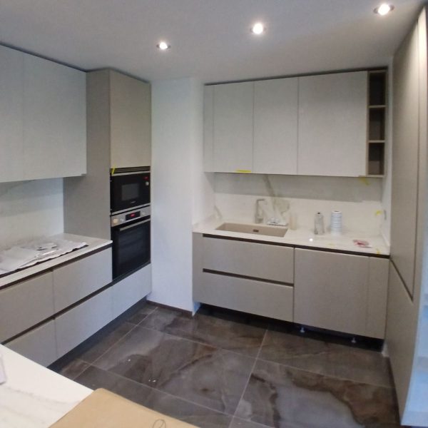 cucina-dopo-ristrutturazione-100mq-lorenteggio ristrutturazione appartamento 100 mq zona lorenteggio - cucina ristrutturata